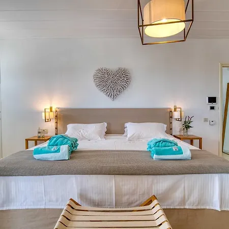 Grand Reve Paros Náusza